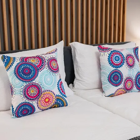 Poppy Elegance Center & Free Parking Apartman Szarajevó