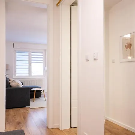 Poppy Elegance Center & Free Parking Σαράγεβο