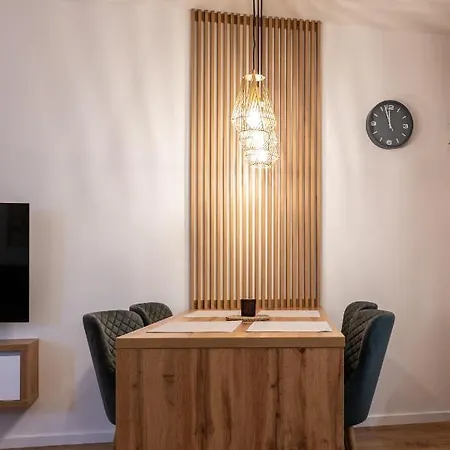 דירה Poppy Elegance Center & Free Parking