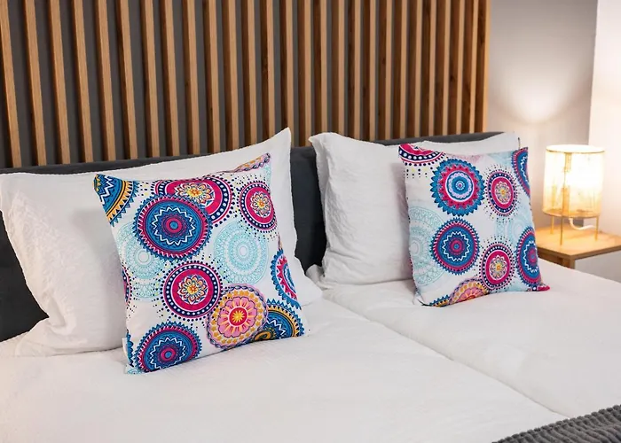 Poppy Elegance Center & Free Parking דירה סראייבו