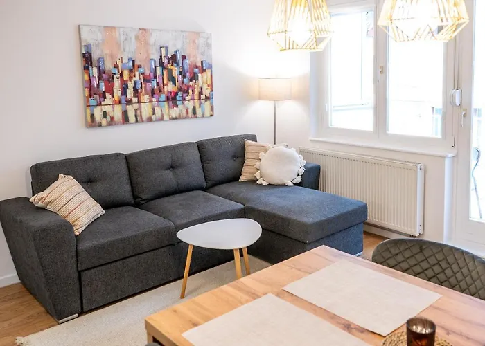 Poppy Elegance Center & Free Parking סראייבו